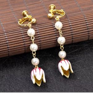 Pearl Dangle Tulip Earrings
